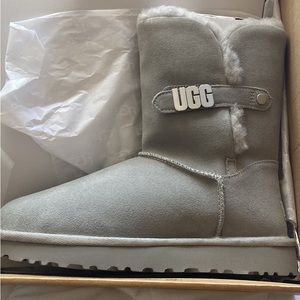 UGG Bailey Metal Graphic Boot